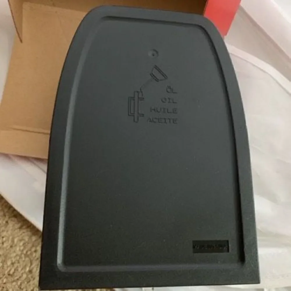 Staples Heavy Duty 2-Hole Punch